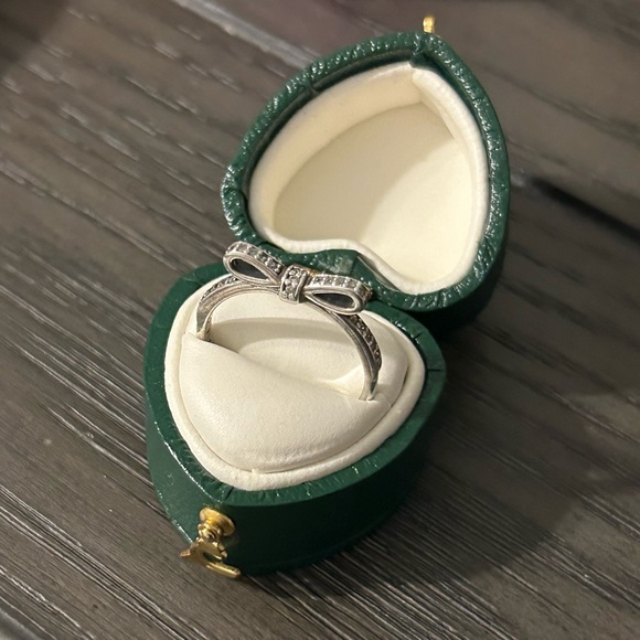 Pandora sterling silver bow ring - Picture 3 of 5